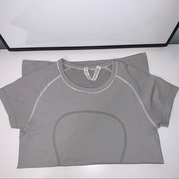 Lululemon Swiftly Tech Short Sleeve - Picture 3 of 7